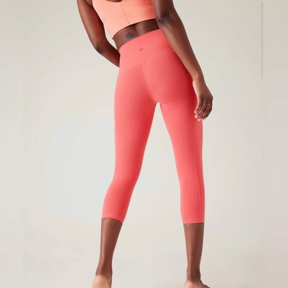 NEW Athleta salutation stash pocket II capri - Picture 2 of 11